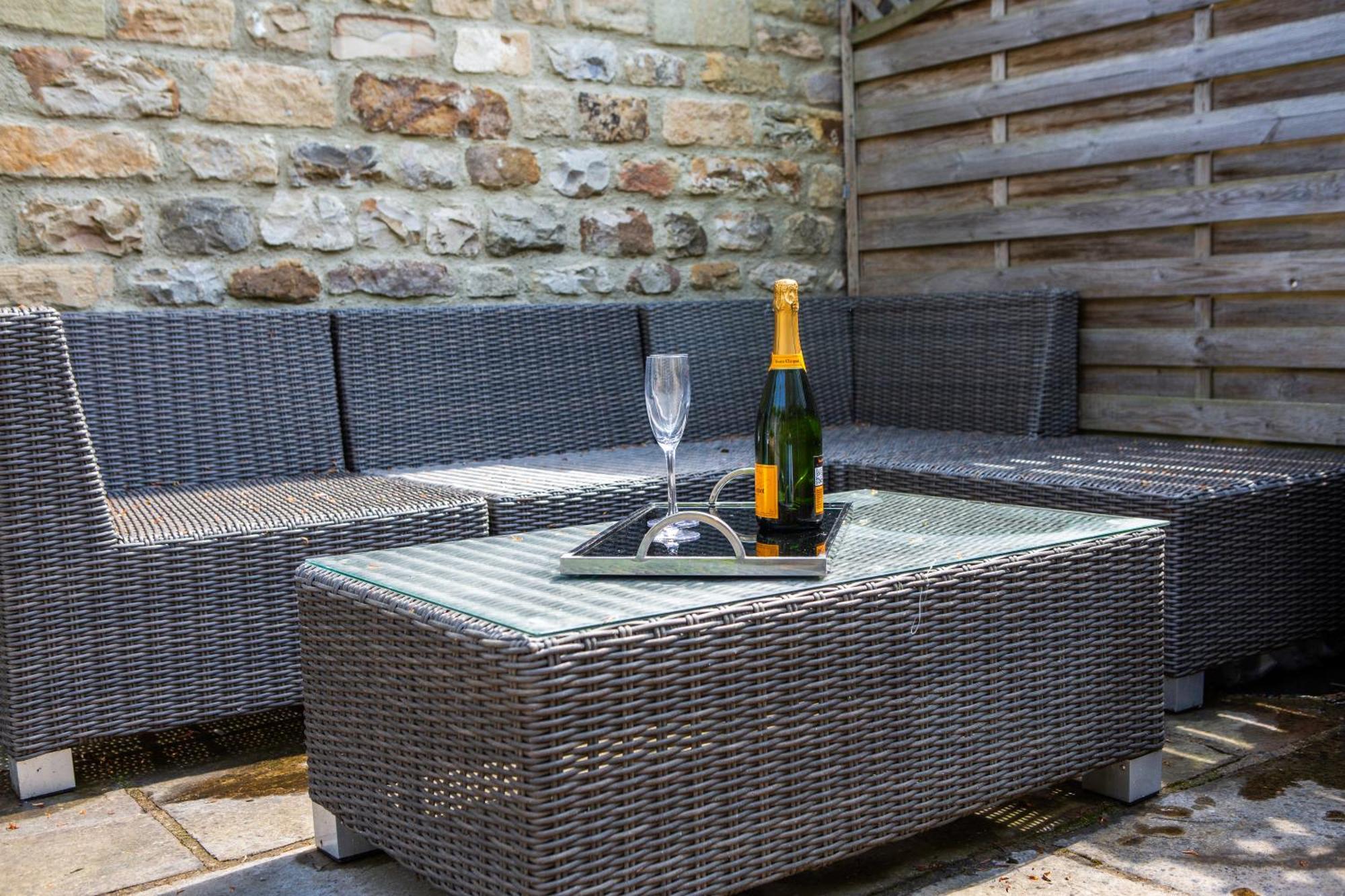 The Wyvill Arms Hotell Leyburn Exteriör bild