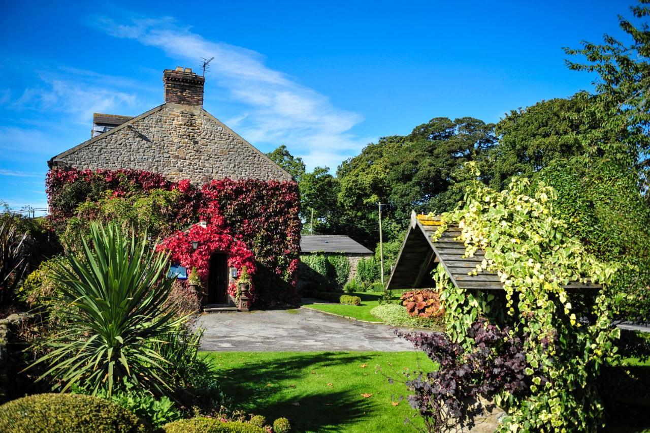 The Wyvill Arms Hotell Leyburn Exteriör bild